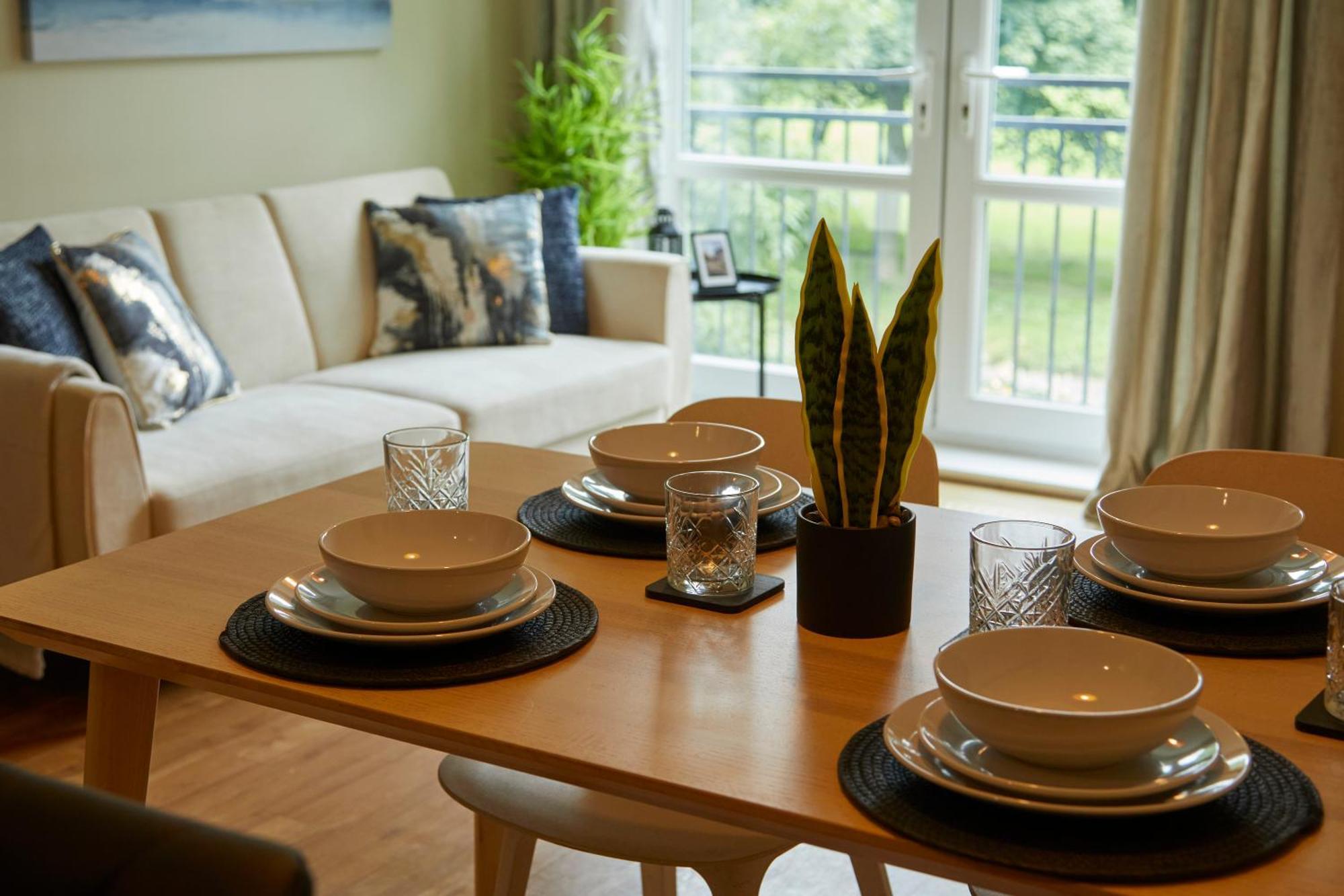 Stylish 2-Bedroom Apartment With Free Parking Halifax Eksteriør bilde